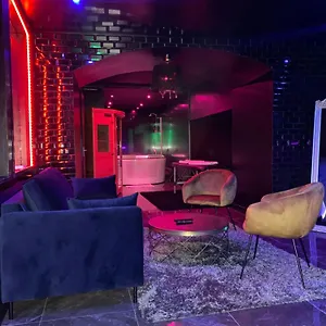 Appartement La Marylin, Loft De 75m2 Avec Sauna Et Jacuzzi, Riom